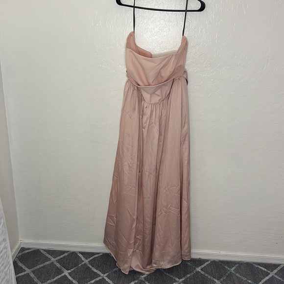 Vera wang strapless formal dress - Picture 2 of 5